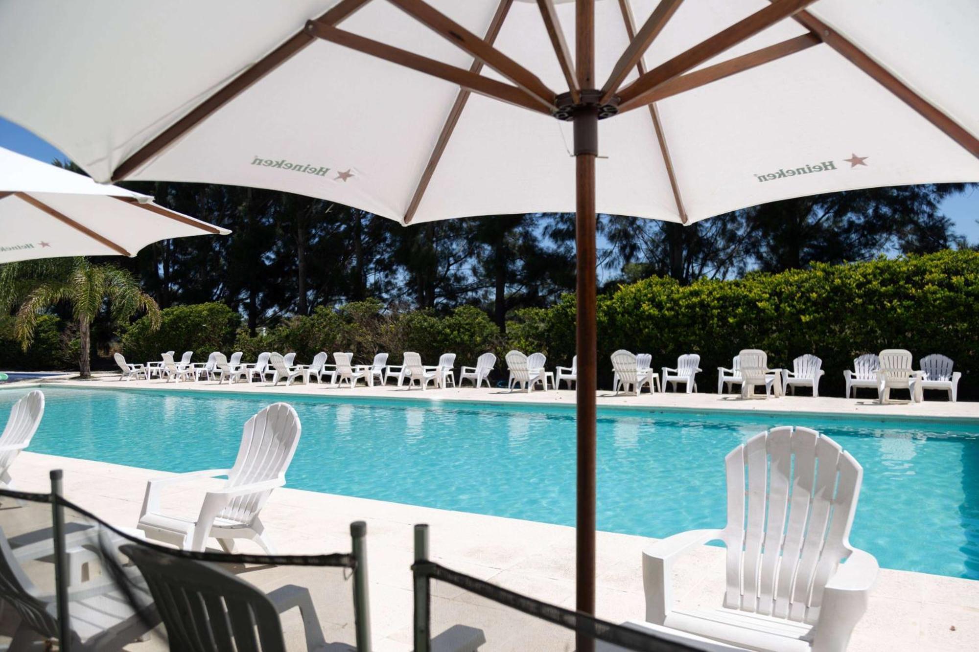 Howard Johnson Hotel&Resort Funes Exterior foto