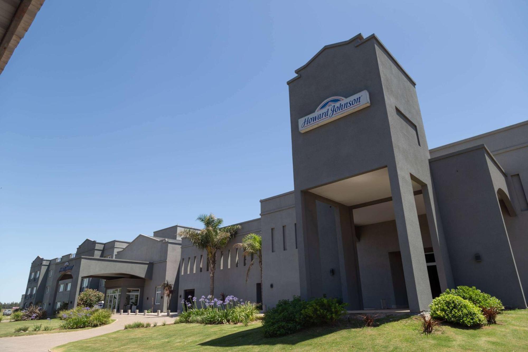 Howard Johnson Hotel&Resort Funes Exterior foto