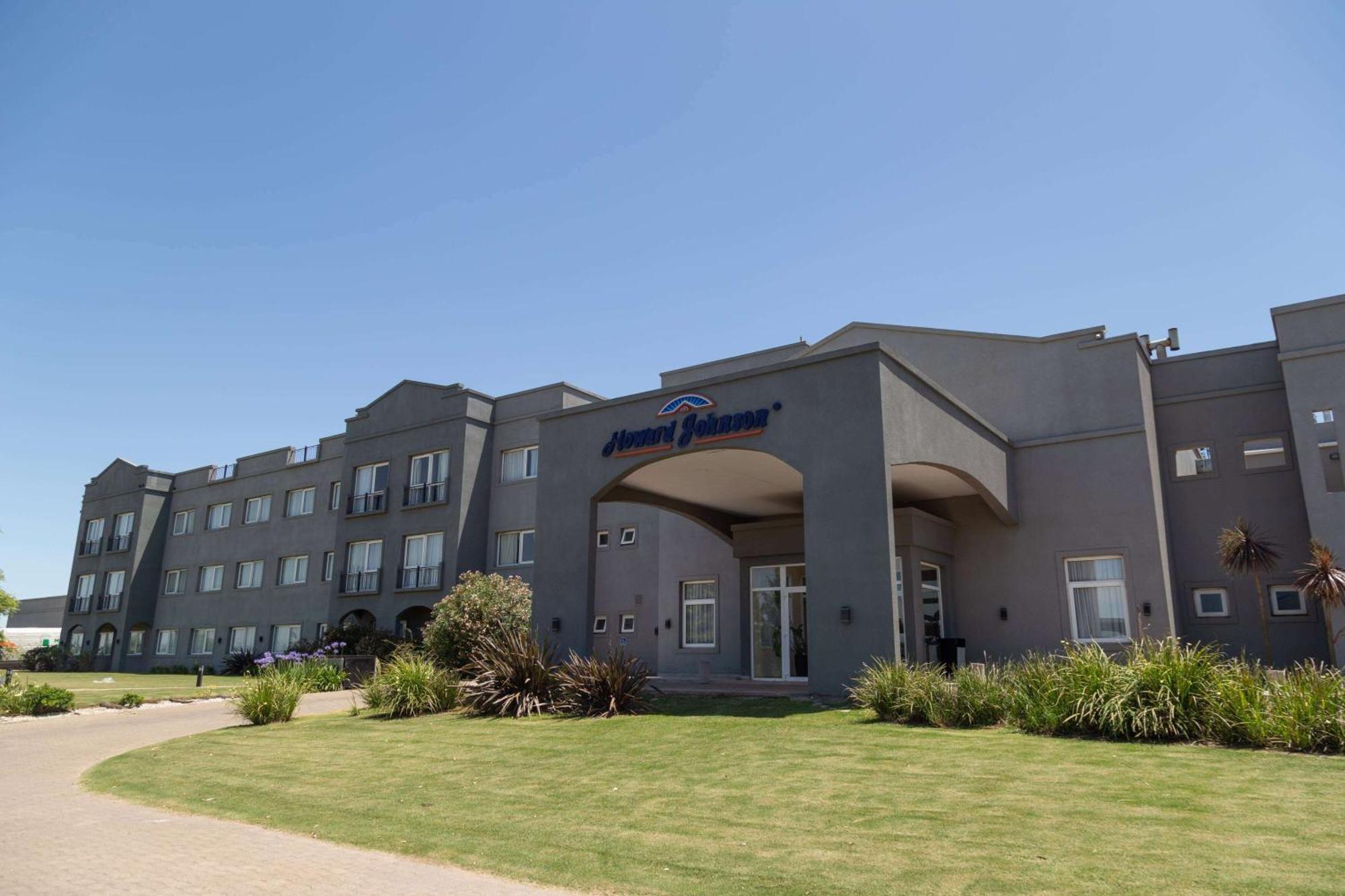 Howard Johnson Hotel&Resort Funes Exterior foto