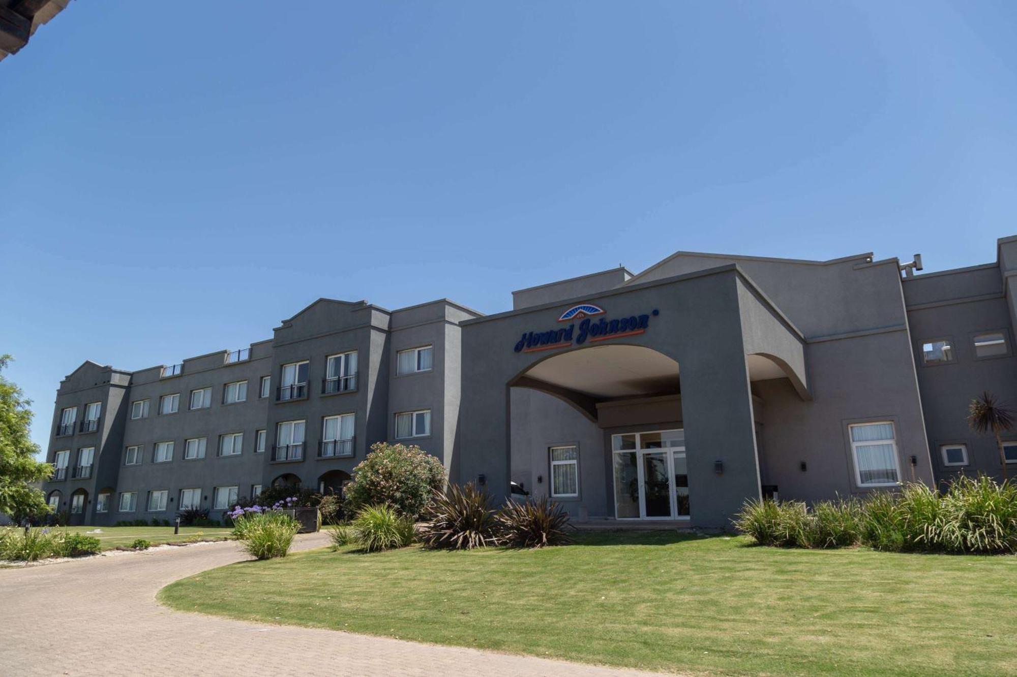 Howard Johnson Hotel&Resort Funes Exterior foto